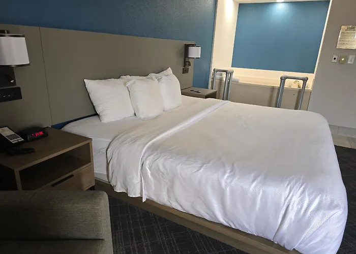 Comfort Inn Bourbonnais Near I-57