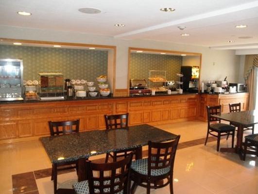 Comfort Near I-57 Inn 3*