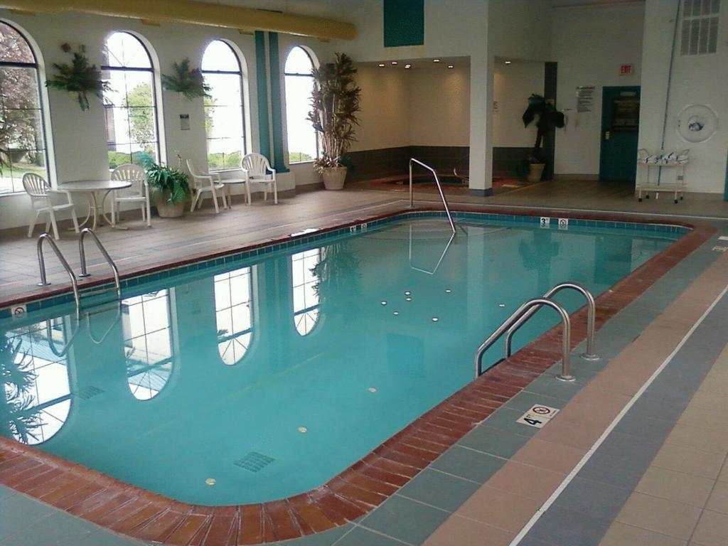 Inn Comfort Near I-57 Bourbonnais